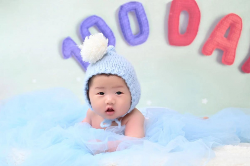 滁州宝宝咬手指甲怎么回事 滁州宝宝咬手指甲怎么回事